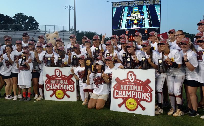 2016 WCWS Uniform Recap - Auburn Uniform Database