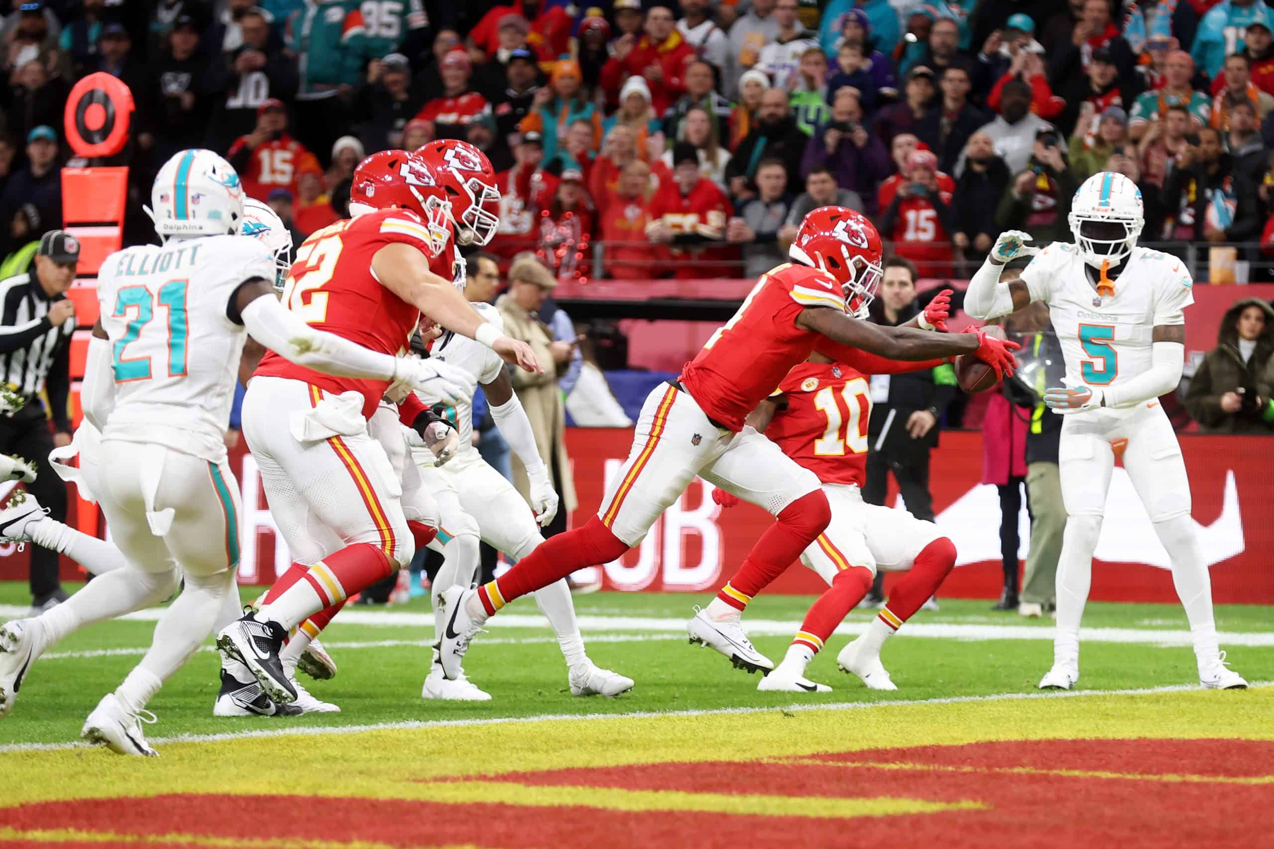 NFL Highlights Chiefs hold on for 2114 win in Germany — 11/05/2023